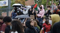 Γαλλία: Με μαζικές κινητοποιήσεις οι μαθητές διαδηλώνουν για το δικαίωμα στη μόρφωση, αύξηση των δαπανών για την Παιδεία