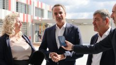 Ασπρόπυργος: Σε άλλο ένα επικοινωνιακό σόου, ο Κ. Μητσοτάκης παρέδωσε σχολικό κτίριο... μετά από 27 ολόκληρα χρόνια!