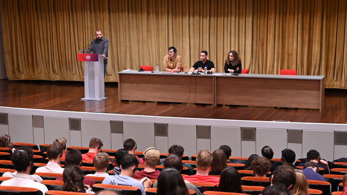 Συνάντηση Διεθνών Αντιπροσωπειών με Αντιπροσωπεία της ΚΕ του ΚΚΕ: Καθήκον των κομμουνιστών η επαναστατική δουλειά με προοπτική