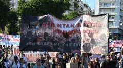 Σύλλογος Συγγενών Θυμάτων των Τεμπών: «Τα παιδιά δεν τα σεβάστηκαν ούτε ζωντανά ούτε νεκρά»