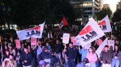 Σε πανικό η κυβέρνηση από τη μεγάλη συμμετοχή και κινητοποίηση μαθητών και φοιτητών σε όλη την Ελλάδα...