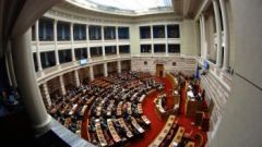 Υπερψηφίστηκε από 152 βουλευτές των ΣΥΡΙΖΑ - ΑΝΕΛ ο νέος προϋπολογισμός με επιπλέον 4 δισ. μέτρα